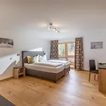 Steinberg 3*